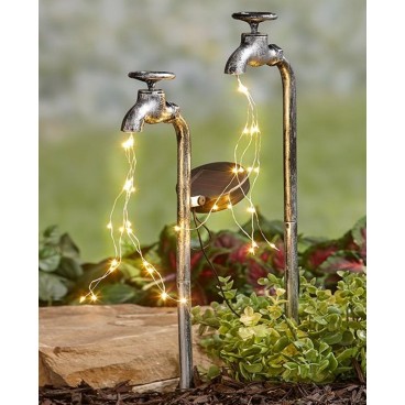 Set 2 lampi de gradina cu incarcare solara tip robinet